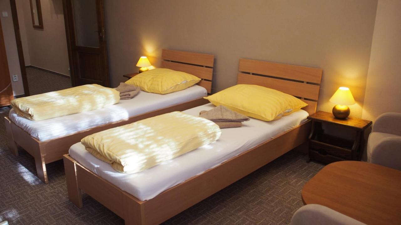 Hotel Slnecny Dvor ميشالوفيتسي المظهر الخارجي الصورة